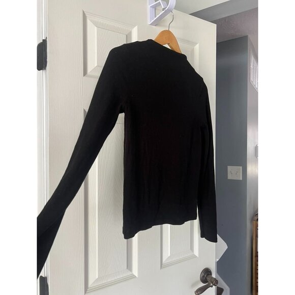 Forever 21 Black Long Sleeve Top Women’s Large Crewneck Basic Layering Shirt - Picture 2 of 4
